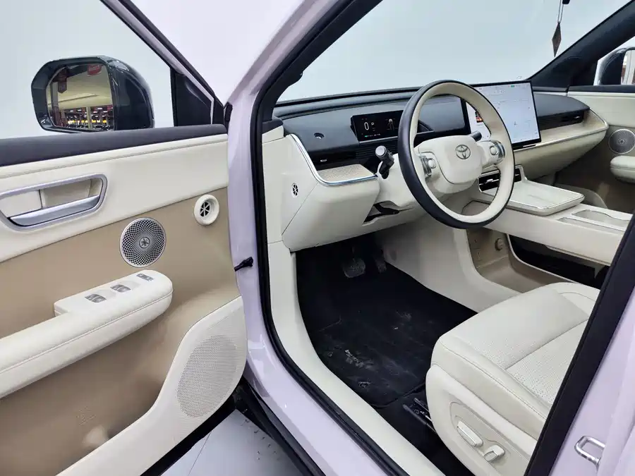 900x675_0_q87_c42_autohomecar__ChxpV2pi_M-AA8htAAUeSkL8Czo611.jpg.webp