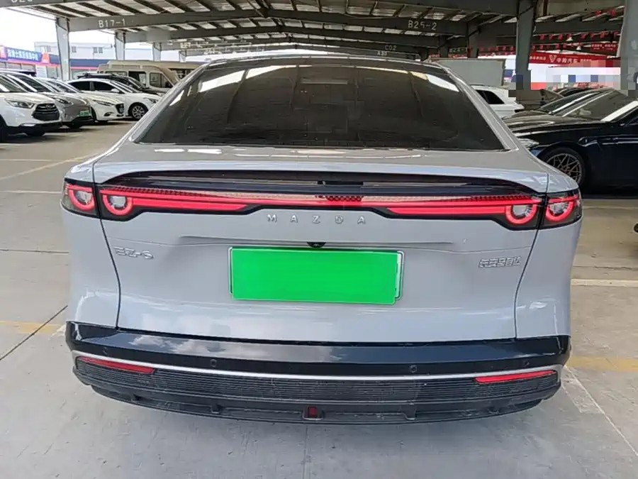 900x675_0_q87_c42_autohomecar__ChxpVmqeO9iAYuOmAAIWH6XR9bQ796.jpg