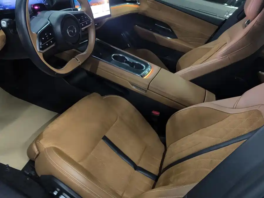 900x675_0_q87_c42_autohomecar__ChxpVWqhRHqAHQ-hAAF3uemOZSA233.jpg.webp