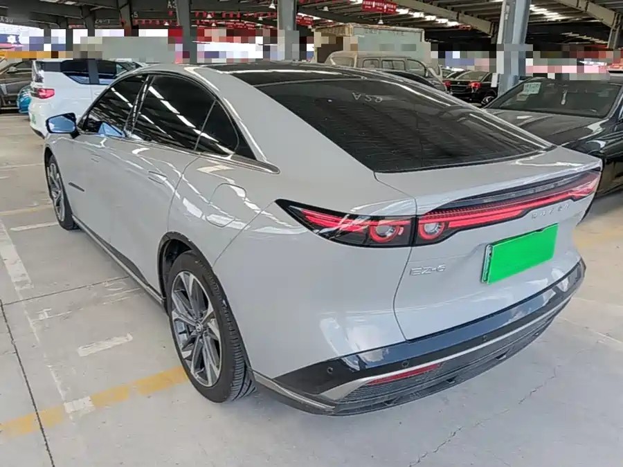 900x675_0_q87_c42_autohomecar__Chto52qeO9iAV6YcAAIGjqvZz3k396.jpg