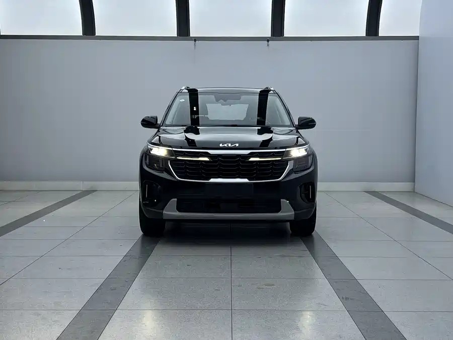 900x675_0_q87_c42_autohomecar__ChtpWGnDRH-ADAkMAAQXwaT5l2s187.jpg