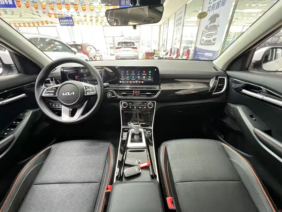 900x675_0_q87_c42_autohomecar__ChxpVmqSiiCAONBBAAmu7m3W6xI409.jpg.webp