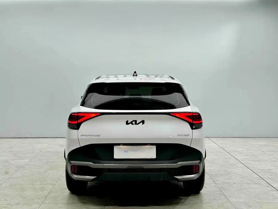900x675_0_q87_c42_autohomecar__ChxpVmqnuzGAKiDKAAFw0eEs01k247.jpg
