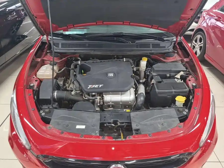 900x675_0_q87_c42_autohomecar__ChxpVmqJZ9qAJ4XnAAIJeODVa-g595.jpg.webp