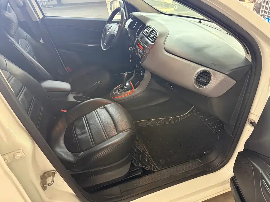900x675_0_q87_c42_autohomecar__ChxpV2mNlBiARqZ3AAh9zgL_gTo708.jpg.webp