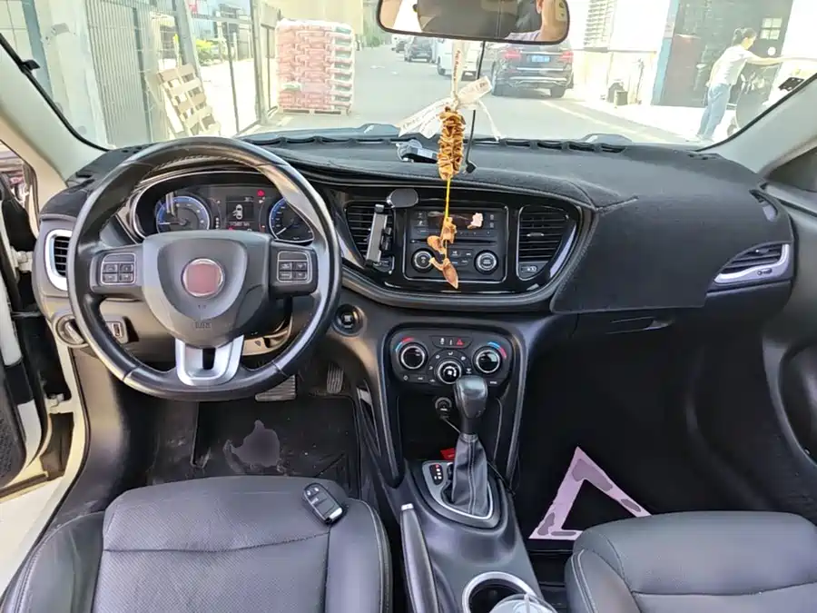 900x675_0_q87_c42_autohomecar__ChxpVWqjfmyAPhKNAAIzii_qSTQ834.jpg.webp
