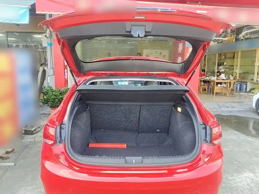 900x675_0_q87_c42_autohomecar__ChxpWGqe64yAPlMTAAI2wIV3z6g858.jpg.webp