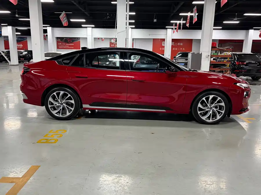 900x675_0_q87_c42_autohomecar__ChxpWGqADqKAYuiKAAjVk5YAfxI606.jpg.webp