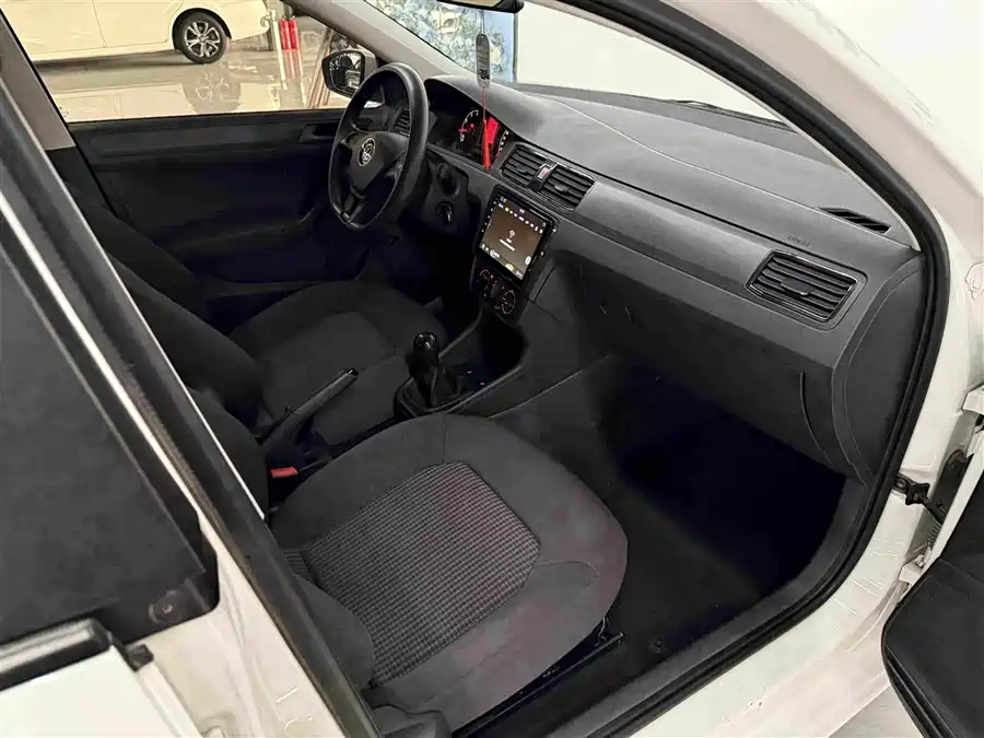 900x675_0_q87_c42_autohomecar__ChxpVWqZOAqAc0UEAAHpKxdbUsQ987.jpg.webp