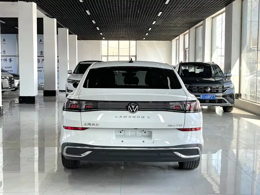 900x675_0_q87_c42_autohomecar__ChxpVmnshp-AbxjNAAUhLGEX0zQ534.jpg.webp