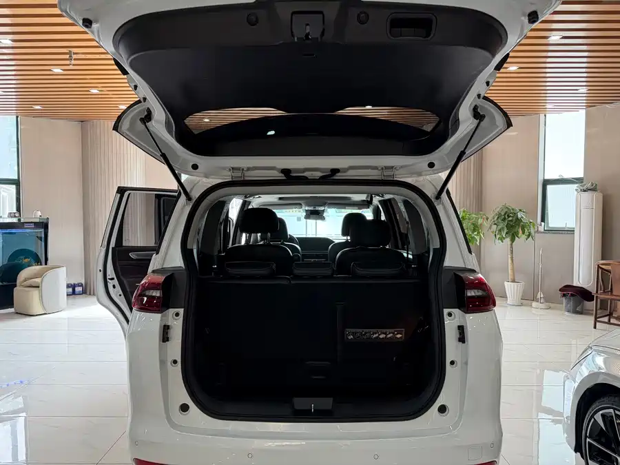 900x675_0_q87_c42_autohomecar__ChxpVmqiatqAP35iAAet75HOT-8097.jpg.webp