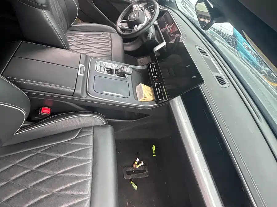 900x675_0_q87_c42_autohomecar__ChxpVmpsLamAB6skAAWpIbZRS-o337.jpg.webp