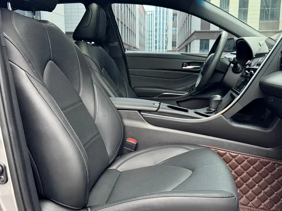 900x675_0_q87_c42_autohomecar__ChxpVmnAxTaAGhtUAArgARk0VJI318.jpg.webp