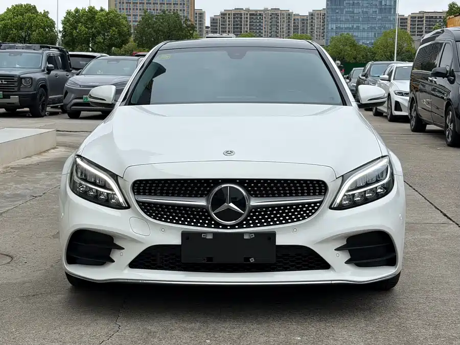 900x675_0_q87_c42_autohomecar__ChtpWGp9hEiAb0slAAn8neMrRxU377.jpg.webp