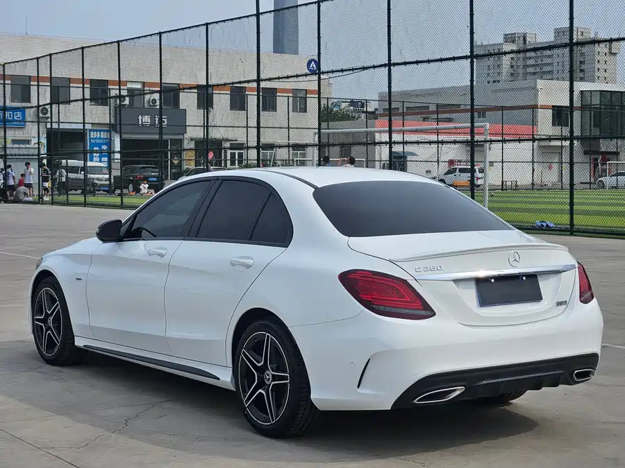 900x675_0_q87_c42_autohomecar__ChxpVWn1VyGAEF5TAAw3BazPPas115.jpg.webp