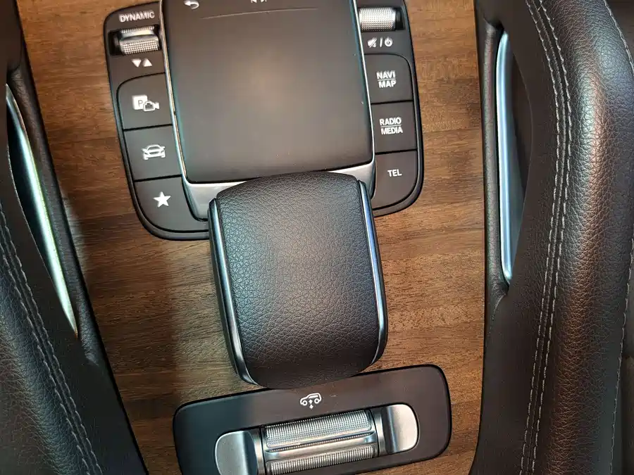 900x675_0_q87_c42_autohomecar__ChxpVmrHDlGAAjMqAAhZ78gq9tc284.jpg.webp